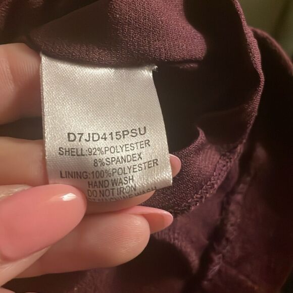 Devlin purple velvety dress deep V - Picture 6 of 7